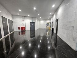 Carros Centre (D25), Warehouse #438102041